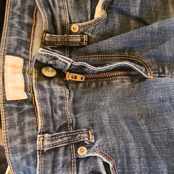 Banana Republic Slim Bootcut Jean - Size 28/6P - Picture 11 of 11